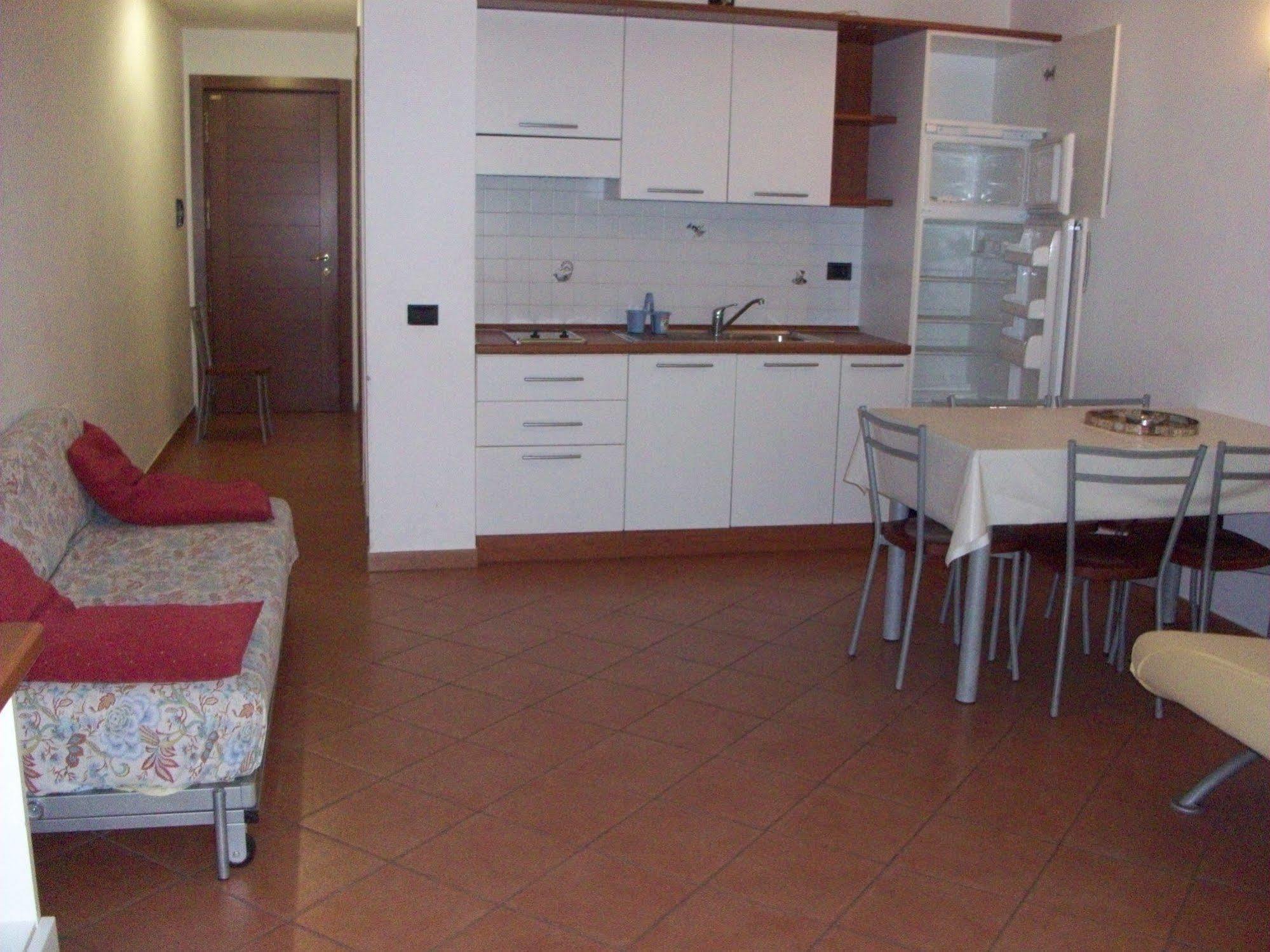Jonio Vacanze Residence Кастеланета Марина Екстериор снимка