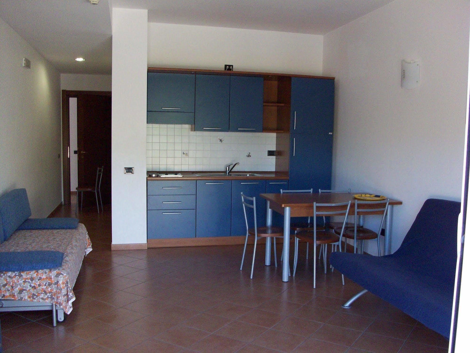 Jonio Vacanze Residence Кастеланета Марина Екстериор снимка